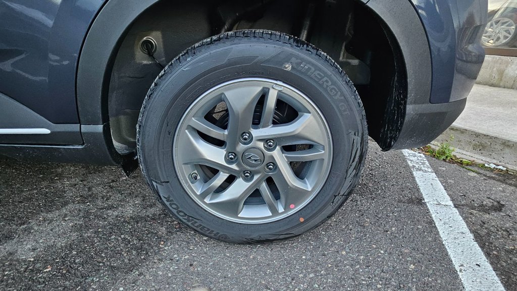 2026 Hyundai VENUE PREFERRED in New Glasgow, Nova Scotia - 13 - w1024h768px