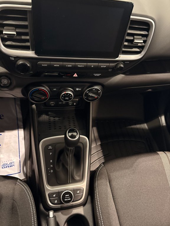 2026 Hyundai VENUE PREFERRED in New Glasgow, Nova Scotia - 9 - w1024h768px