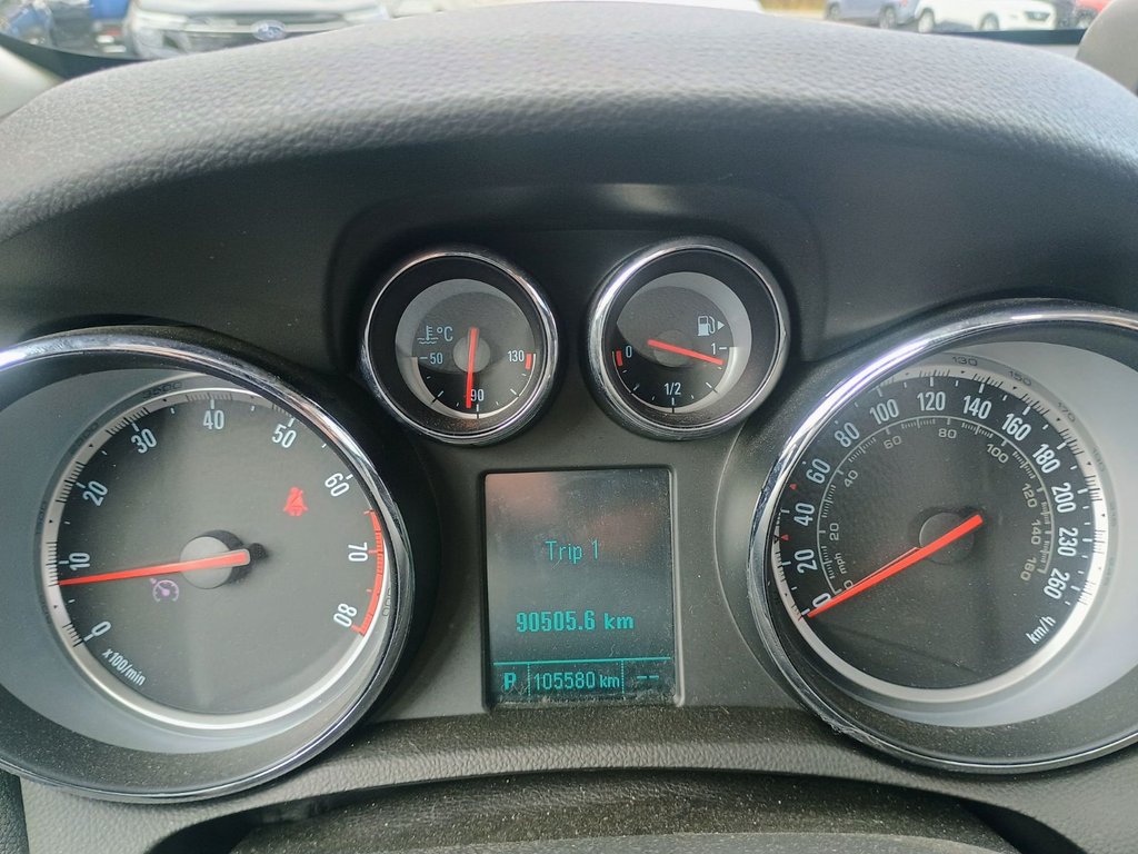 2015 Buick ENCORE LEATHER in New Glasgow, Nova Scotia - 9 - w1024h768px