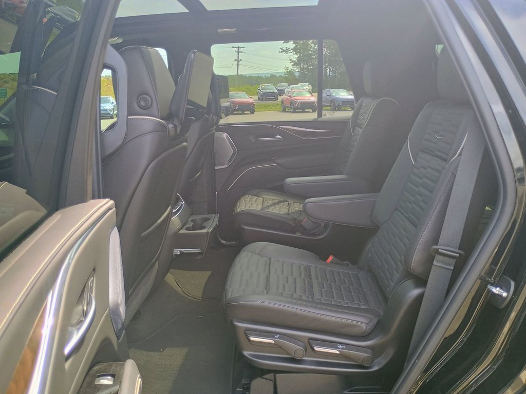 2024 Cadillac Escalade 4WD SPORT PLATINUM in New Glasgow, Nova Scotia - 13 - w1024h768px