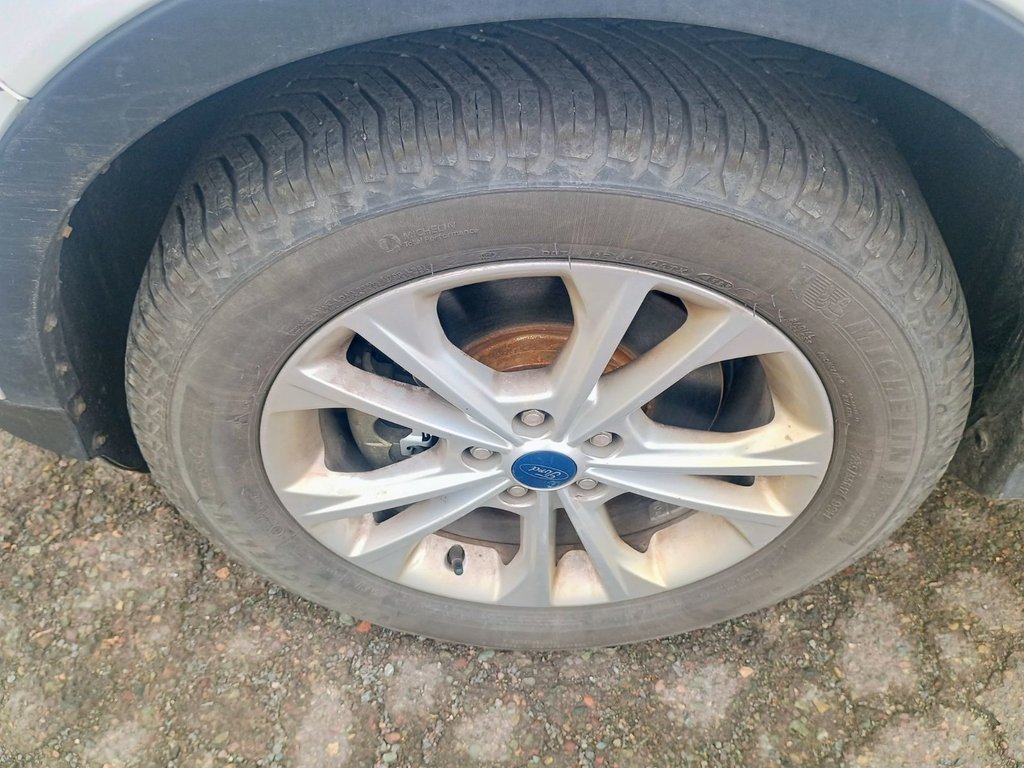 2019 Ford ESCAPE SEL in New Glasgow, Nova Scotia - 15 - w1024h768px