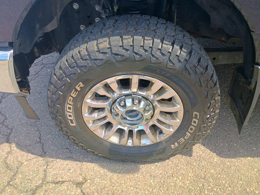 2022 Ford Super Duty F-250 SRW XLT in New Glasgow, Nova Scotia - 14 - w1024h768px