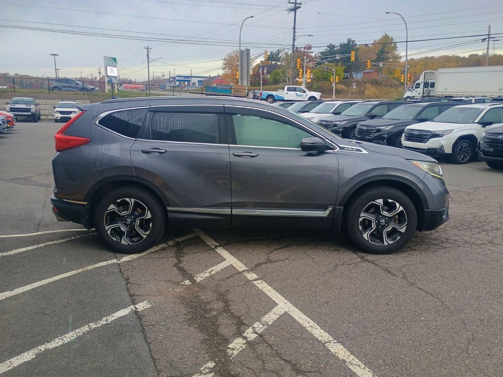 2017 Honda CR-V TOURING in New Glasgow, Nova Scotia - 6 - w1024h768px