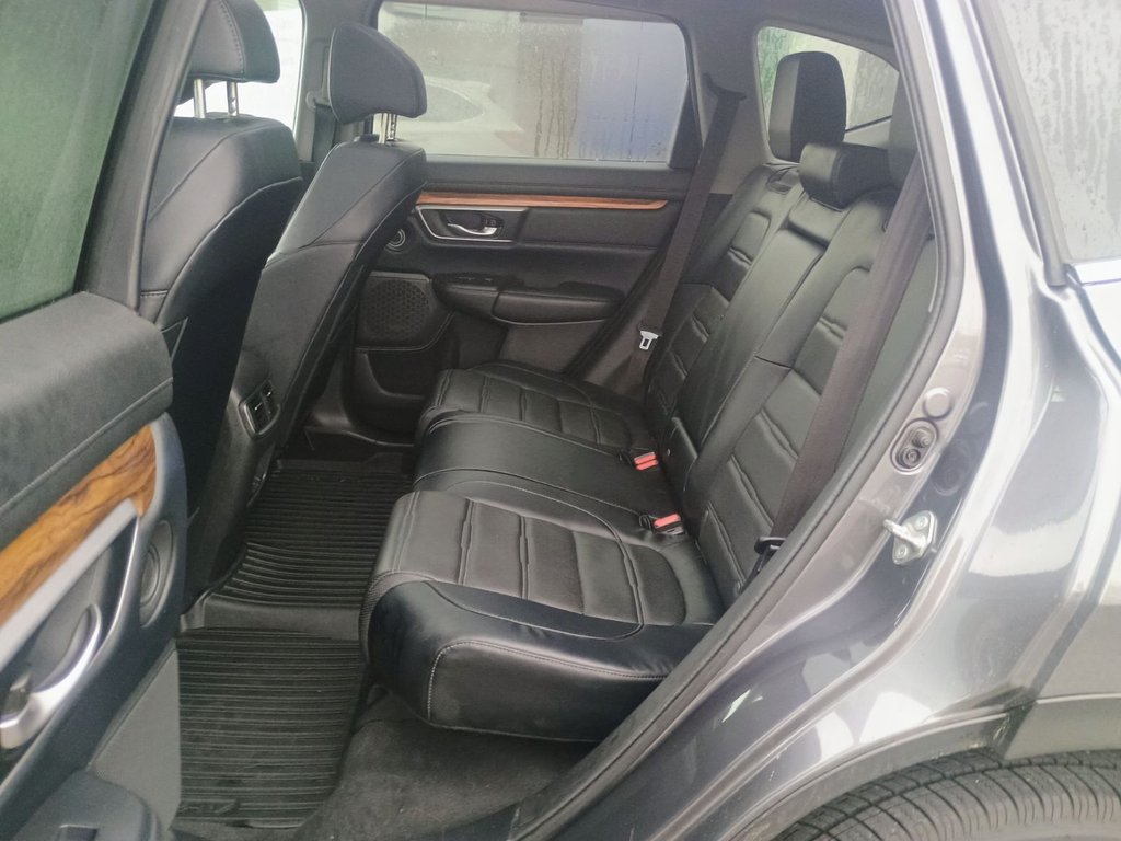 2017 Honda CR-V TOURING in New Glasgow, Nova Scotia - 10 - w1024h768px