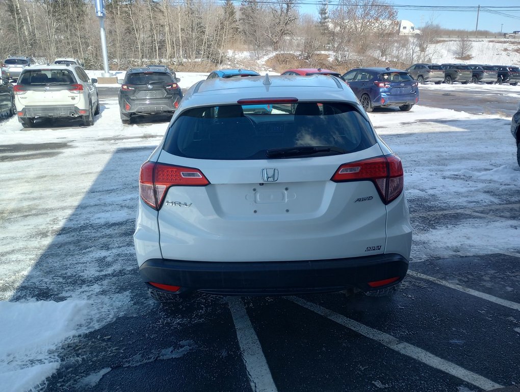 2016 Honda HR-V LX in New Glasgow, Nova Scotia - 4 - w1024h768px