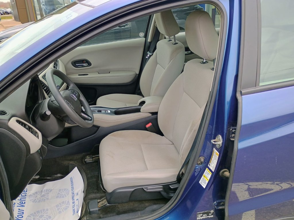 2016 Honda HR-V LX in New Glasgow, Nova Scotia - 12 - w1024h768px