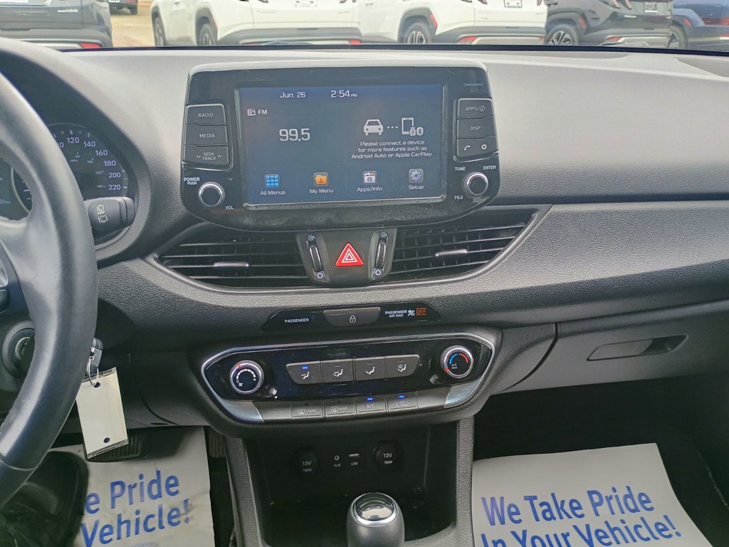 2020 Hyundai Elantra GT PREFERRED in New Glasgow, Nova Scotia - 10 - w1024h768px
