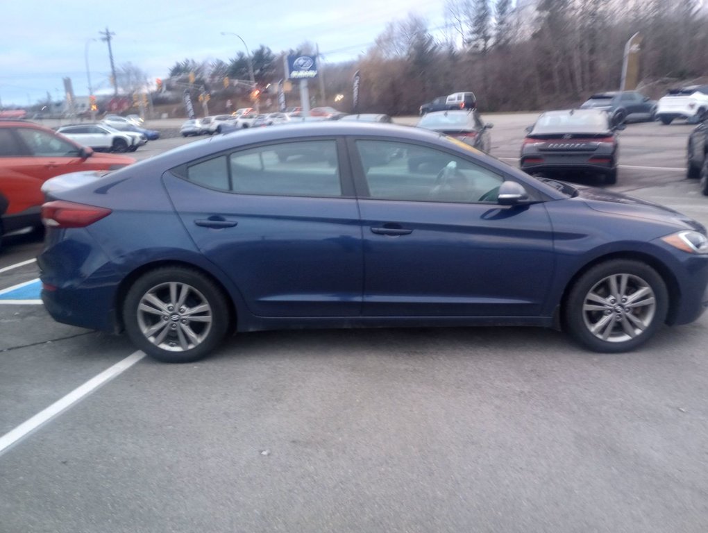 2017 Hyundai Elantra BASE in New Glasgow, Nova Scotia - 5 - w1024h768px