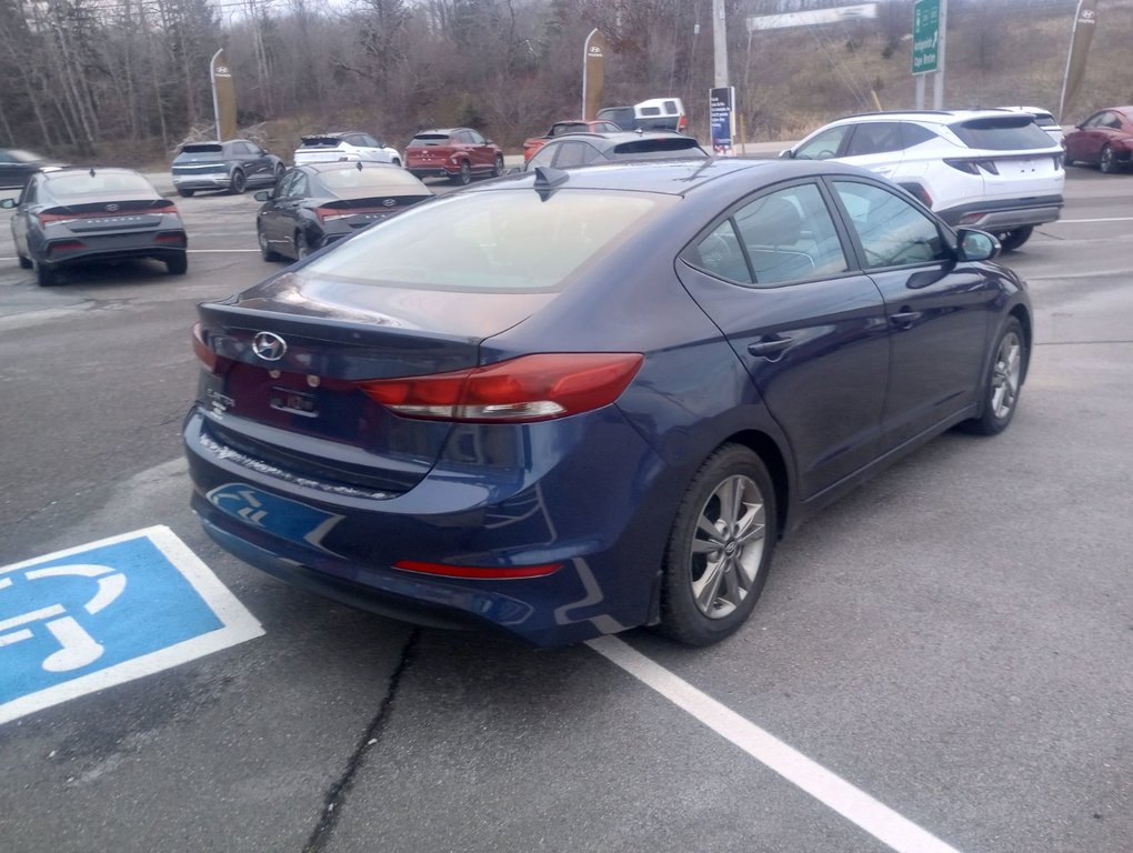 2017 Hyundai Elantra BASE in New Glasgow, Nova Scotia - 4 - w1024h768px