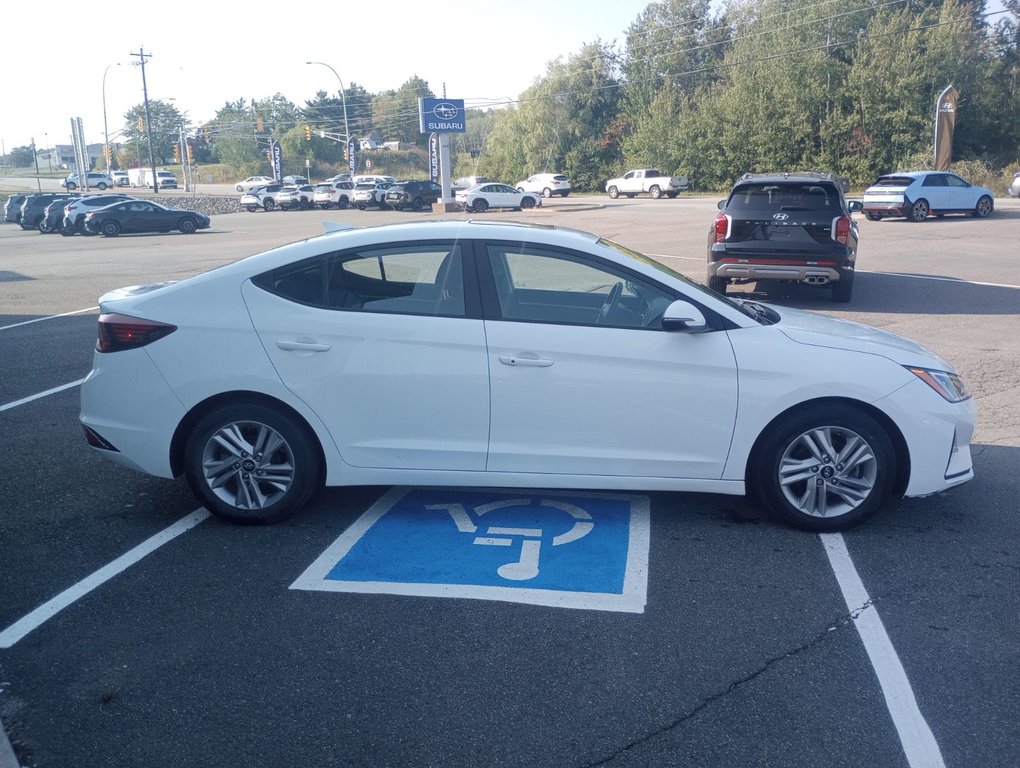 2020  Elantra PREFERRED W/SUN & SAFETY PACKAGE in New Glasgow, Nova Scotia - 6 - w1024h768px