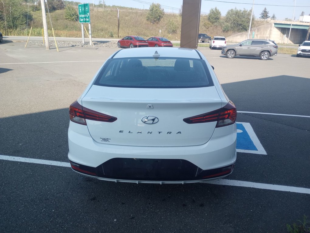 2020  Elantra PREFERRED W/SUN & SAFETY PACKAGE in New Glasgow, Nova Scotia - 4 - w1024h768px