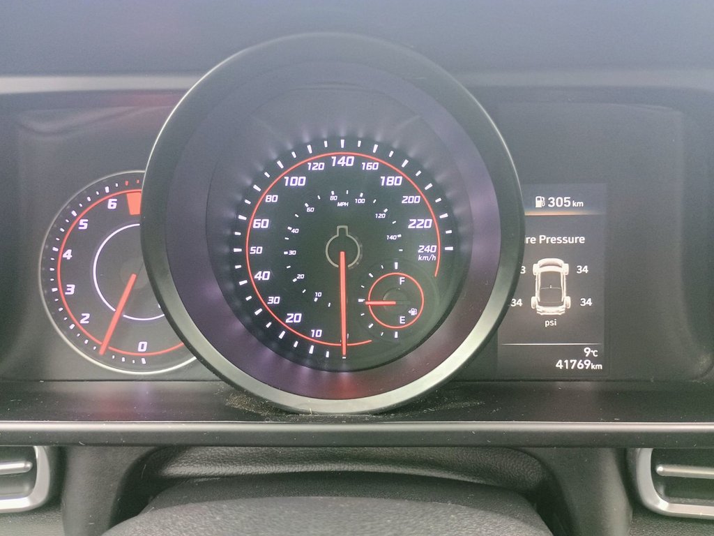 2021 Hyundai ELANTRA PREFERRED W/SUN & TECH PACKAGE in New Glasgow, Nova Scotia - 9 - w1024h768px