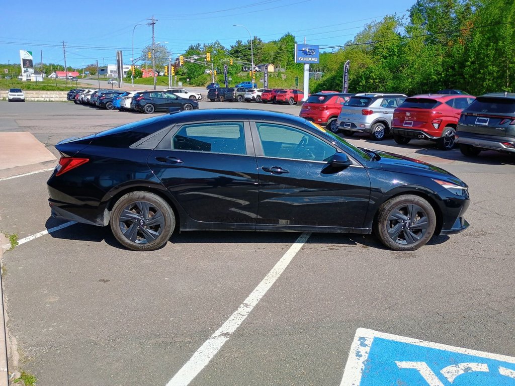 Hyundai Elantra PREFERRED 2022 à New Glasgow, Nouvelle-Écosse - 6 - w1024h768px