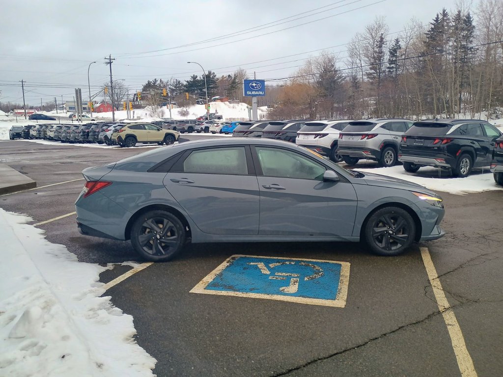 Hyundai ELANTRA PREFERRED 2022 à New Glasgow, Nouvelle-Écosse - 6 - w1024h768px