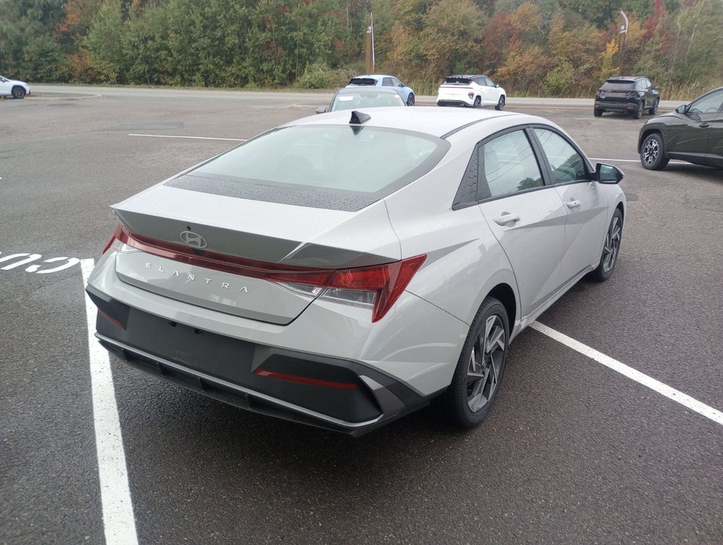 2024  Elantra PREFERRED in New Glasgow, Nova Scotia - 5 - w1024h768px