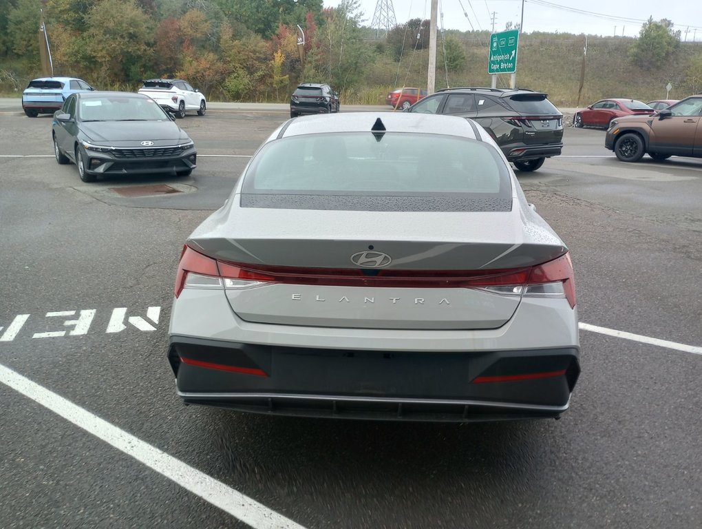 2024  Elantra PREFERRED in New Glasgow, Nova Scotia - 4 - w1024h768px