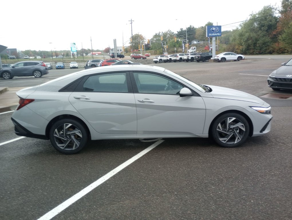 2024  Elantra PREFERRED in New Glasgow, Nova Scotia - 6 - w1024h768px