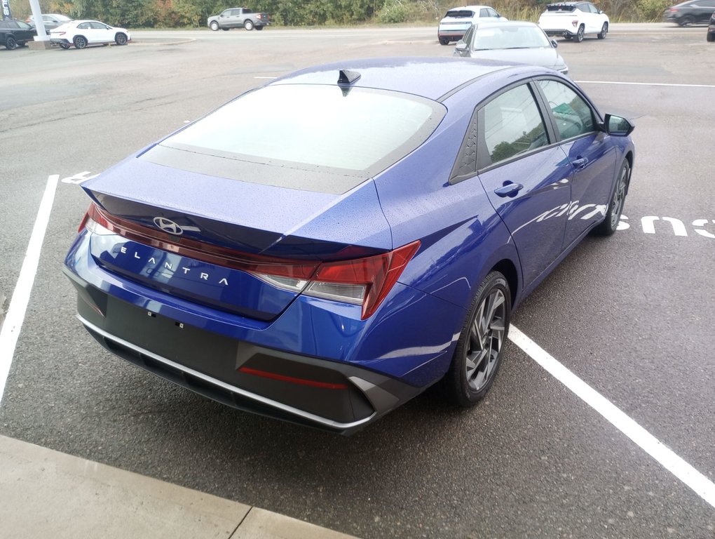 2024  Elantra PREFERRED in New Glasgow, Nova Scotia - 5 - w1024h768px