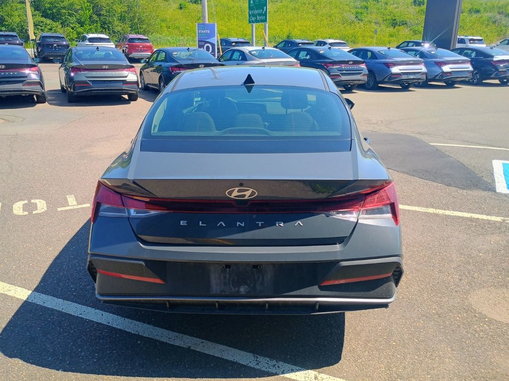 2024 Hyundai ELANTRA ESSENTIAL in New Glasgow, Nova Scotia - 4 - w1024h768px