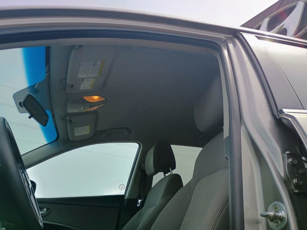 2018 Hyundai Santa Fe Sport BASE in New Glasgow, Nova Scotia - 13 - w1024h768px