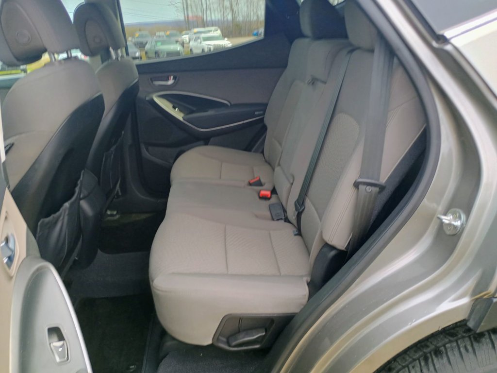 2018 Hyundai Santa Fe Sport BASE in New Glasgow, Nova Scotia - 15 - w1024h768px