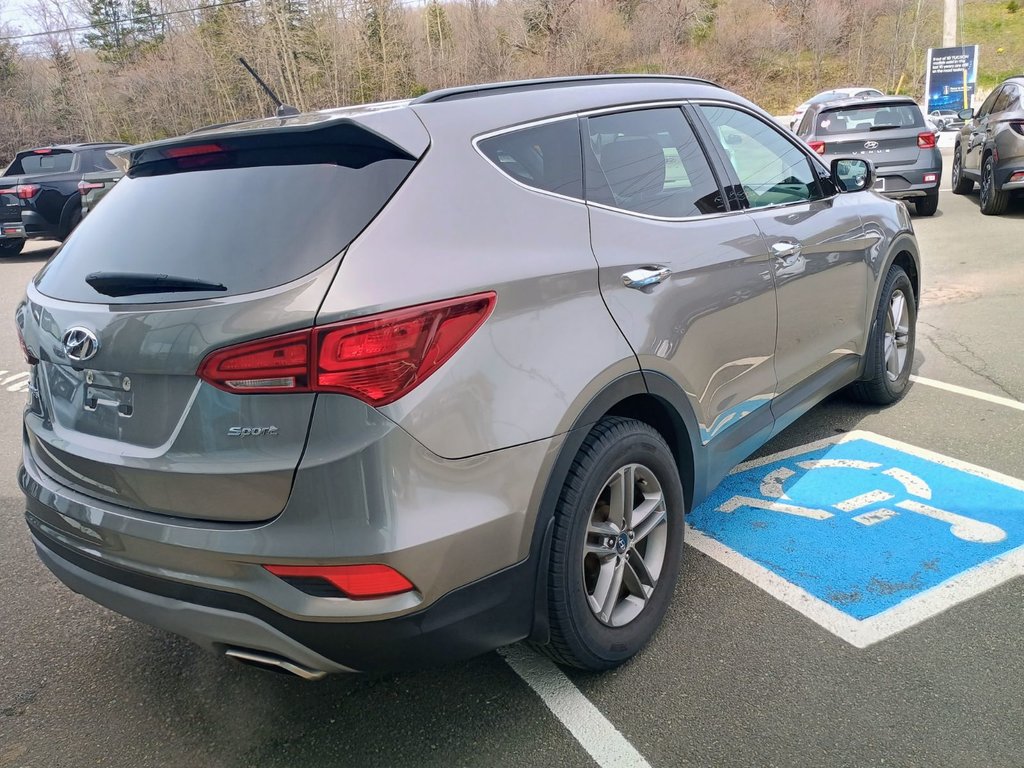 2018 Hyundai Santa Fe Sport BASE in New Glasgow, Nova Scotia - 6 - w1024h768px