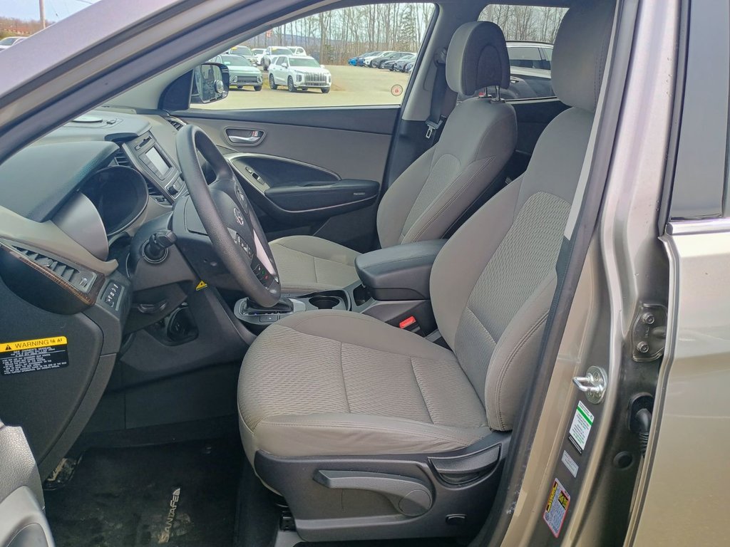 2018 Hyundai Santa Fe Sport BASE in New Glasgow, Nova Scotia - 14 - w1024h768px