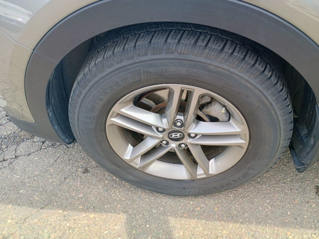 2018 Hyundai Santa Fe Sport BASE in New Glasgow, Nova Scotia - 16 - w1024h768px