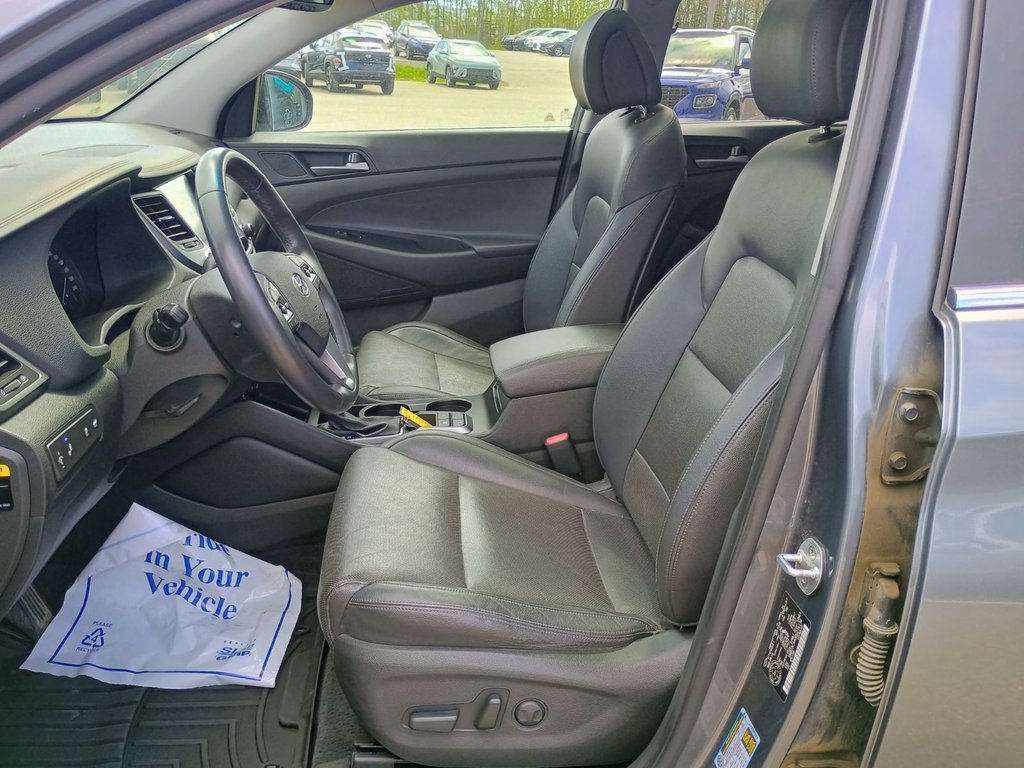2016 Hyundai TUCSON LUXURY in New Glasgow, Nova Scotia - 11 - w1024h768px