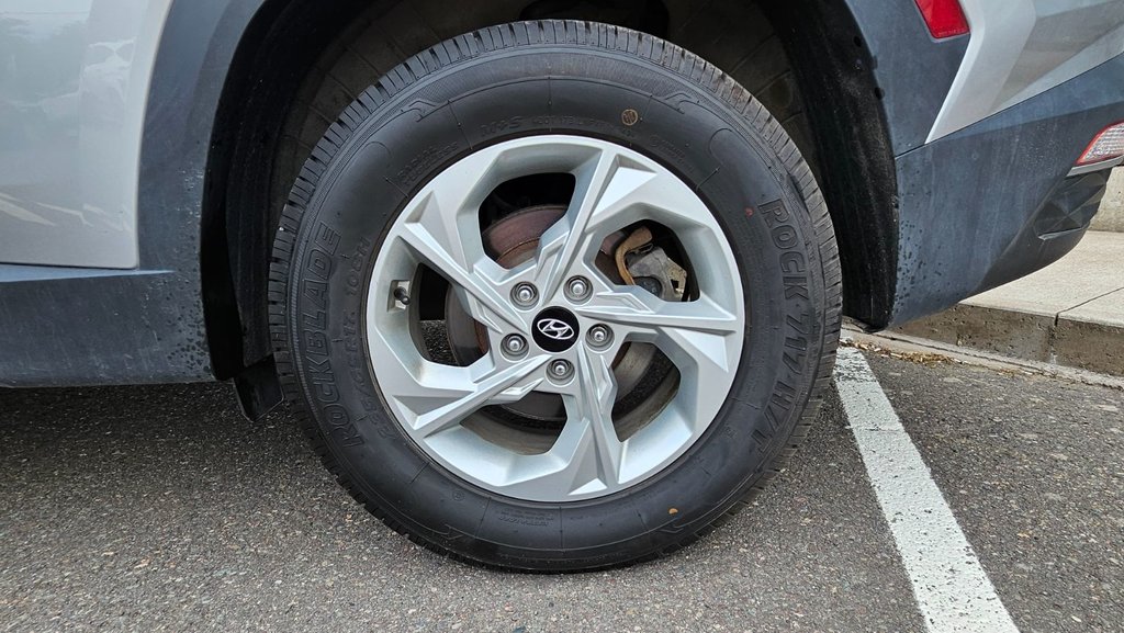 2022 Hyundai Tucson ESSENTIAL in New Glasgow, Nova Scotia - 13 - w1024h768px