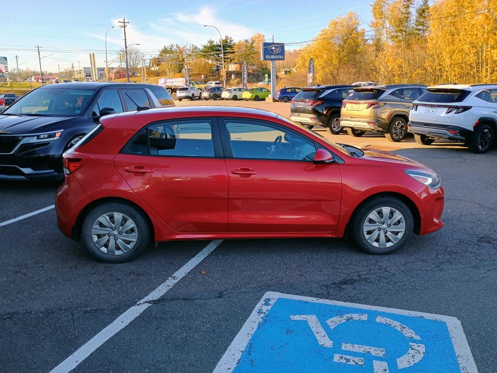 2018 Kia RIO 5-DOOR LX+ in New Glasgow, Nova Scotia - 6 - w1024h768px