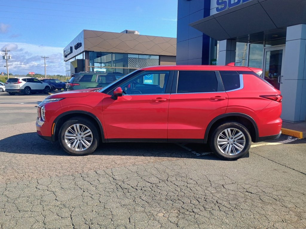 2022 Mitsubishi OUTLANDER ES in New Glasgow, Nova Scotia - 2 - w1024h768px