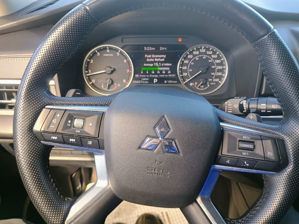 2022 Mitsubishi OUTLANDER ES in New Glasgow, Nova Scotia - 12 - w1024h768px