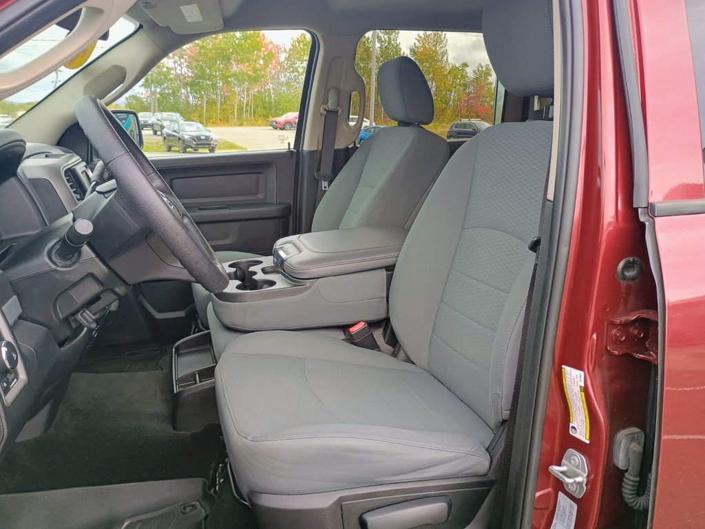 2017 Ram 1500 EXPRESS in New Glasgow, Nova Scotia - 12 - w1024h768px