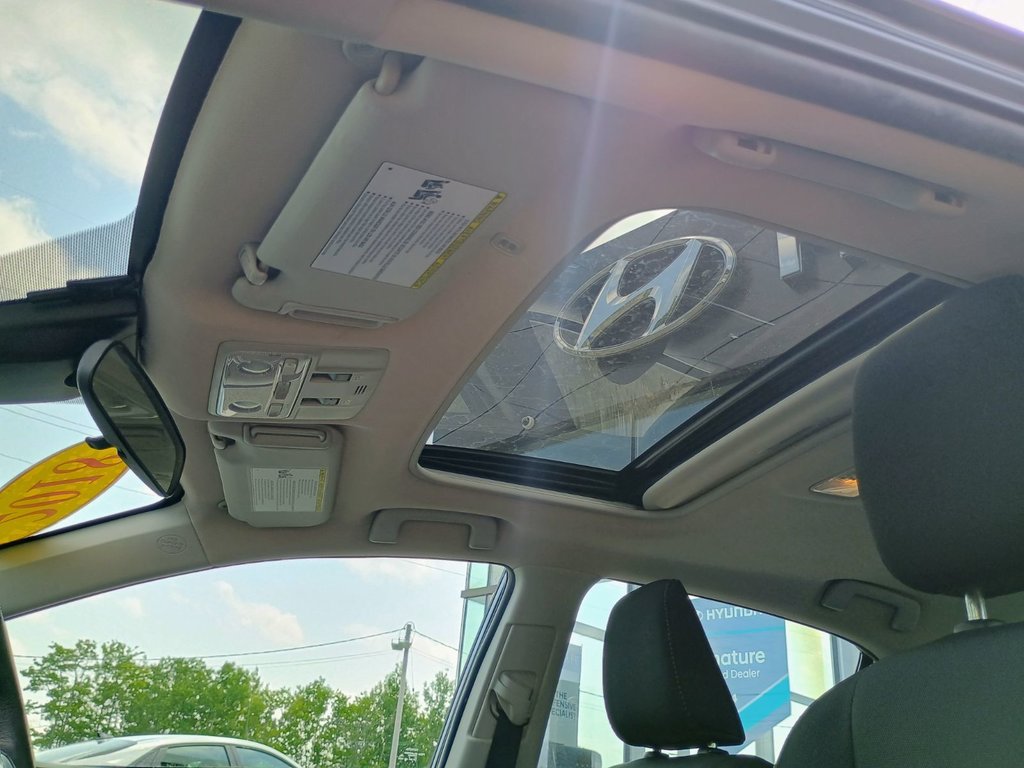 2018 Toyota Corolla LE in New Glasgow, Nova Scotia - 13 - w1024h768px