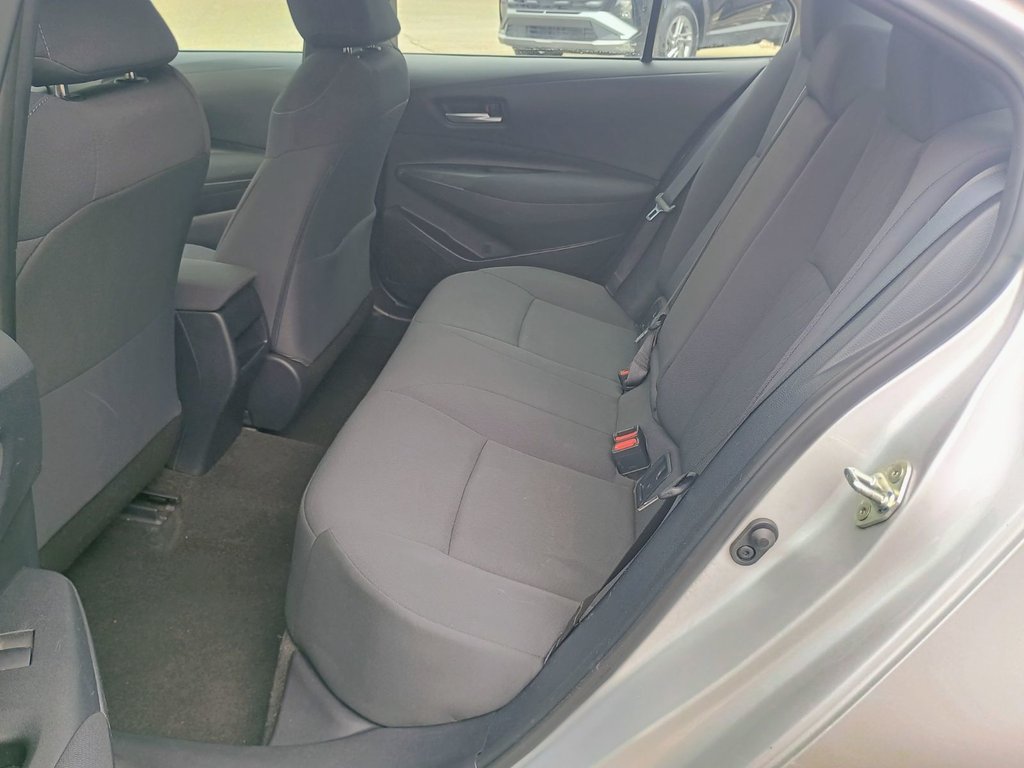 2020 Toyota COROLLA XLE in New Glasgow, Nova Scotia - 13 - w1024h768px