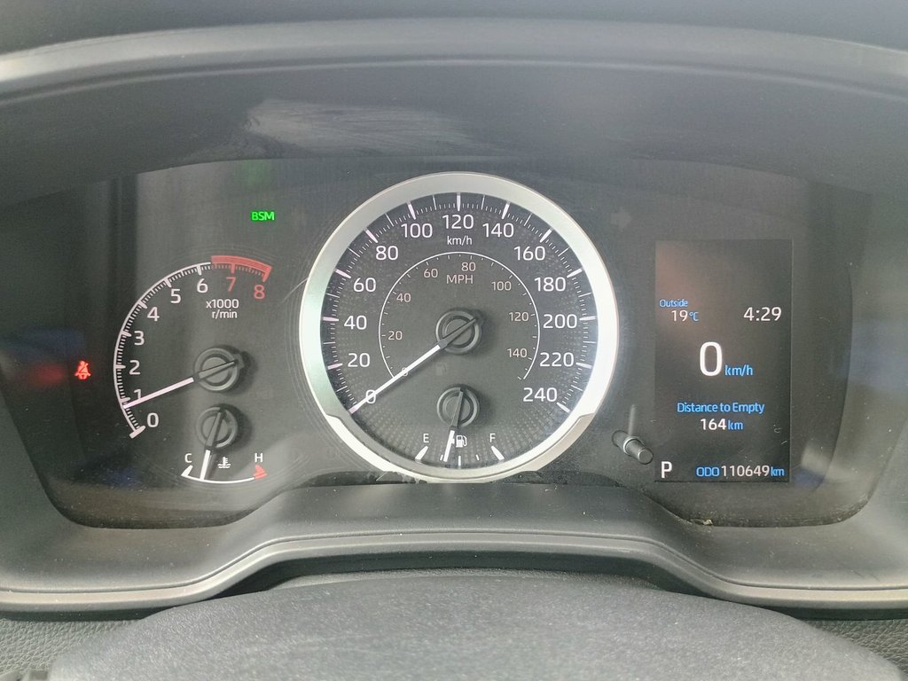 2020 Toyota COROLLA XLE in New Glasgow, Nova Scotia - 9 - w1024h768px