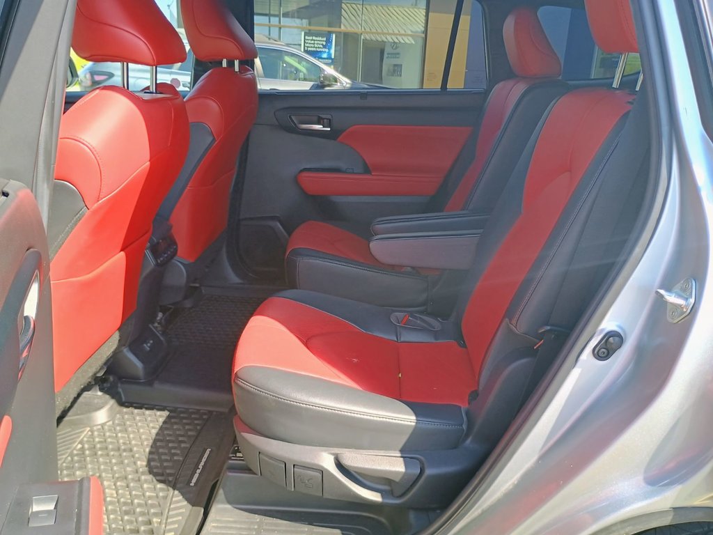 2022 Toyota Highlander XSE in New Glasgow, Nova Scotia - 13 - w1024h768px