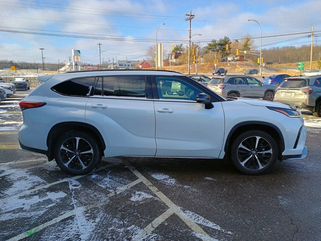 2022 Toyota HIGHLANDER XSE in New Glasgow, Nova Scotia - 6 - w1024h768px
