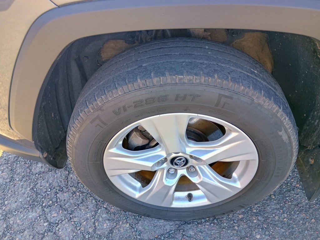 Toyota RAV4 HYBRID LE 2019 à New Glasgow, Nouvelle-Écosse - 14 - w1024h768px