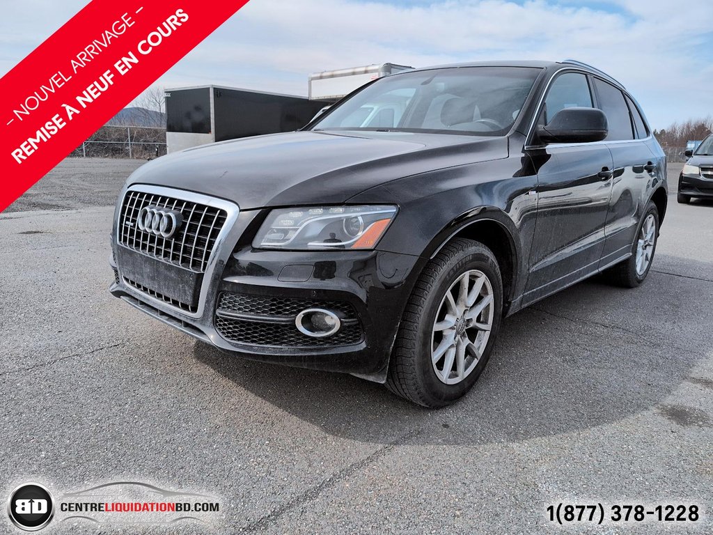 2012 Audi Q5 3.2L Premium TECHNIK V6 3.2L in Granby, Quebec - 1 - w1024h768px