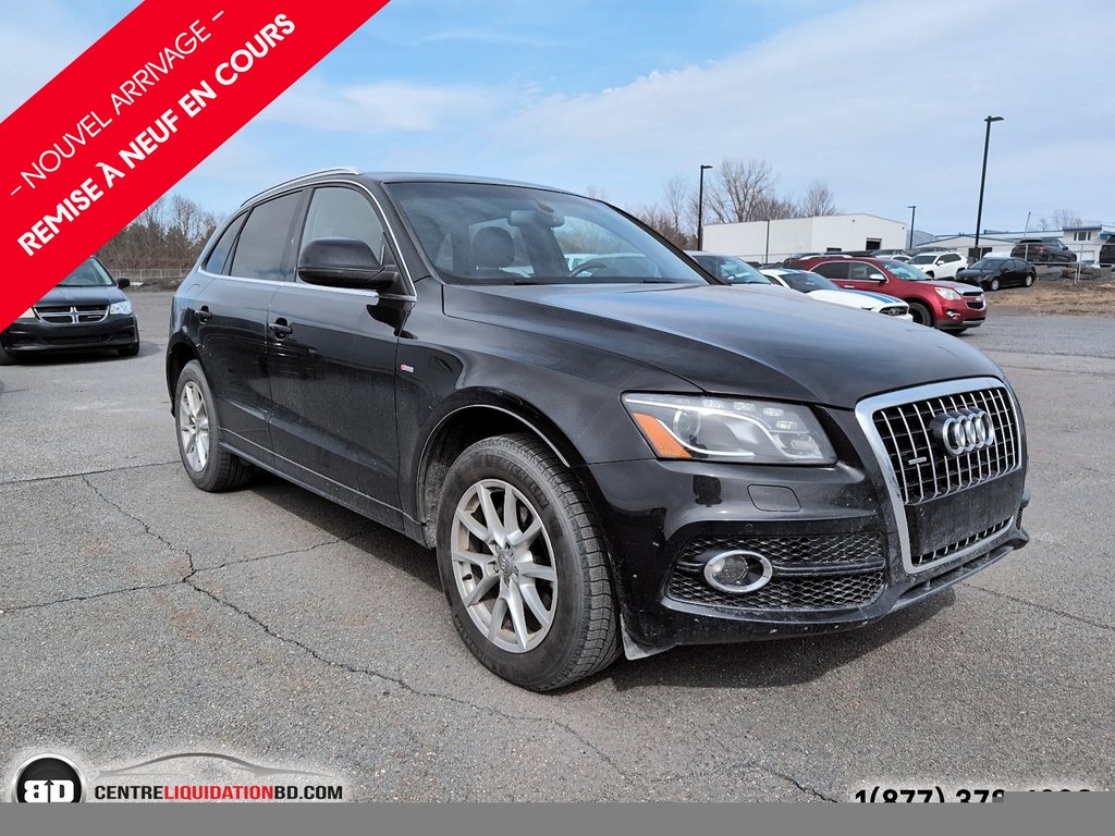 2012 Audi Q5 3.2L Premium TECHNIK V6 3.2L in Granby, Quebec - 2 - w1024h768px