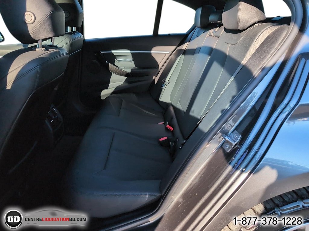 BMW 3 Series 330i xDrive 2018 à Granby, Québec - 13 - w1024h768px