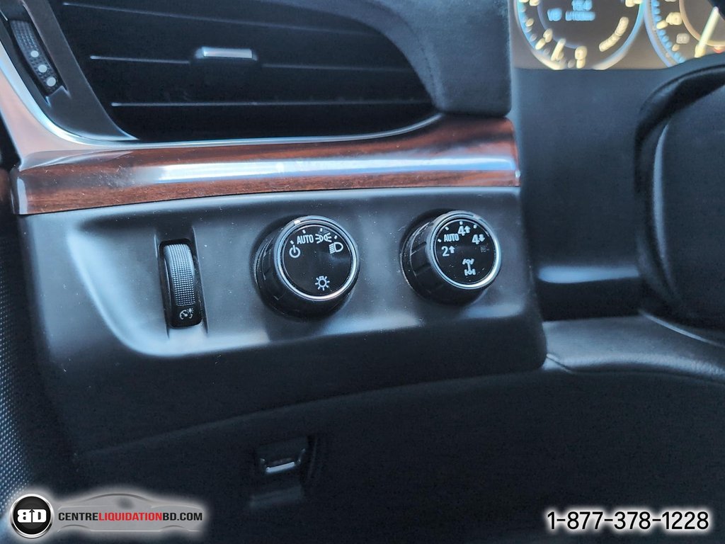 Cadillac Escalade Premium 2015 à Granby, Québec - 18 - w1024h768px