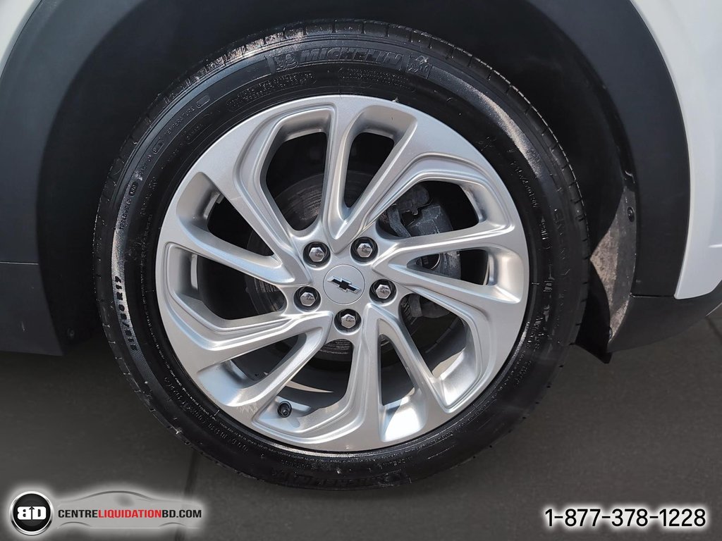 2023 Chevrolet BOLT EUV LT in Granby, Quebec - 10 - w1024h768px