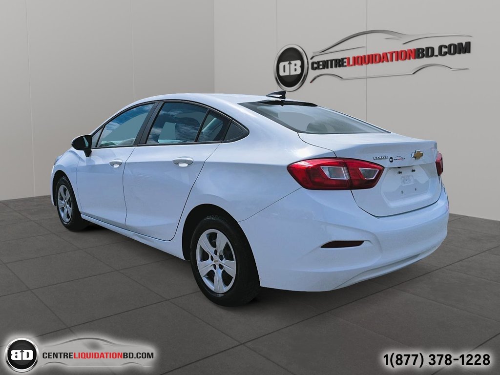 2017 Chevrolet Cruze LS (BAS KM) in Granby, Quebec - 8 - w1024h768px