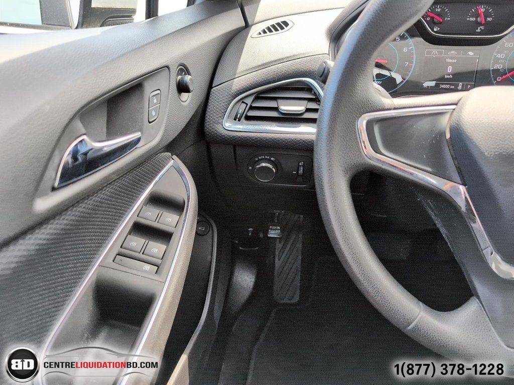 2017 Chevrolet Cruze LS (BAS KM) in Granby, Quebec - 17 - w1024h768px