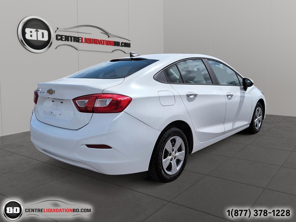 2017 Chevrolet Cruze LS (BAS KM) in Granby, Quebec - 6 - w1024h768px