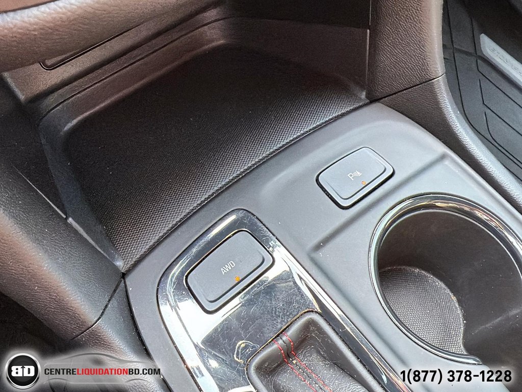 2022 Chevrolet Equinox RS AWD in Granby, Quebec - 22 - w1024h768px