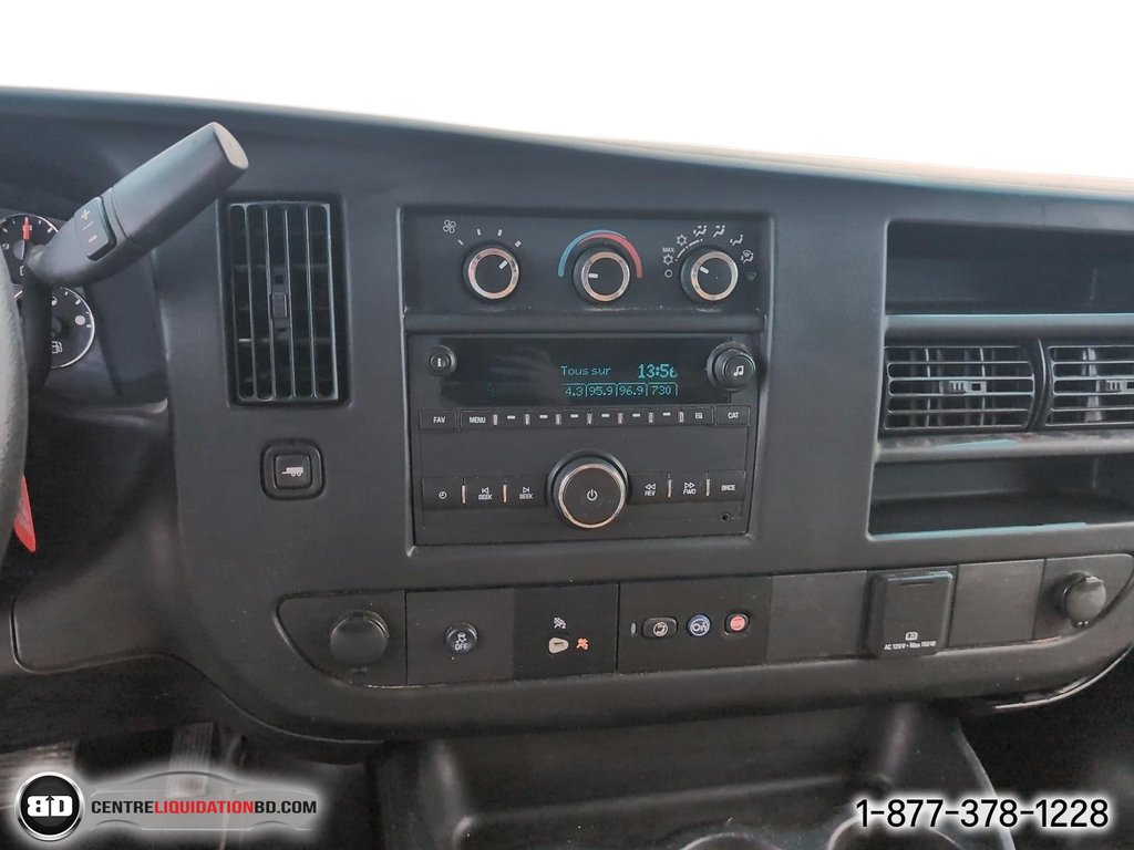 Chevrolet Express Cargo Van  2016 à Granby, Québec - 15 - w1024h768px